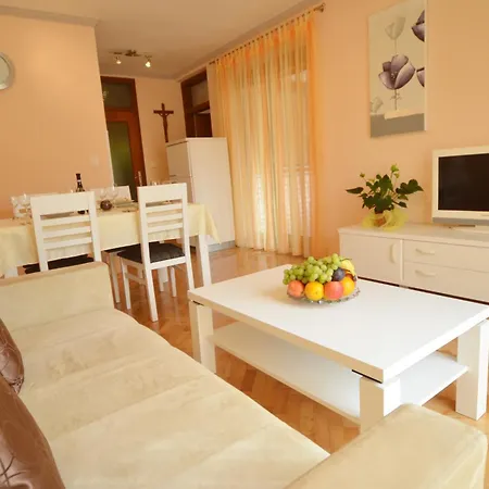 Apartment Coastal Breeze In Rovinj